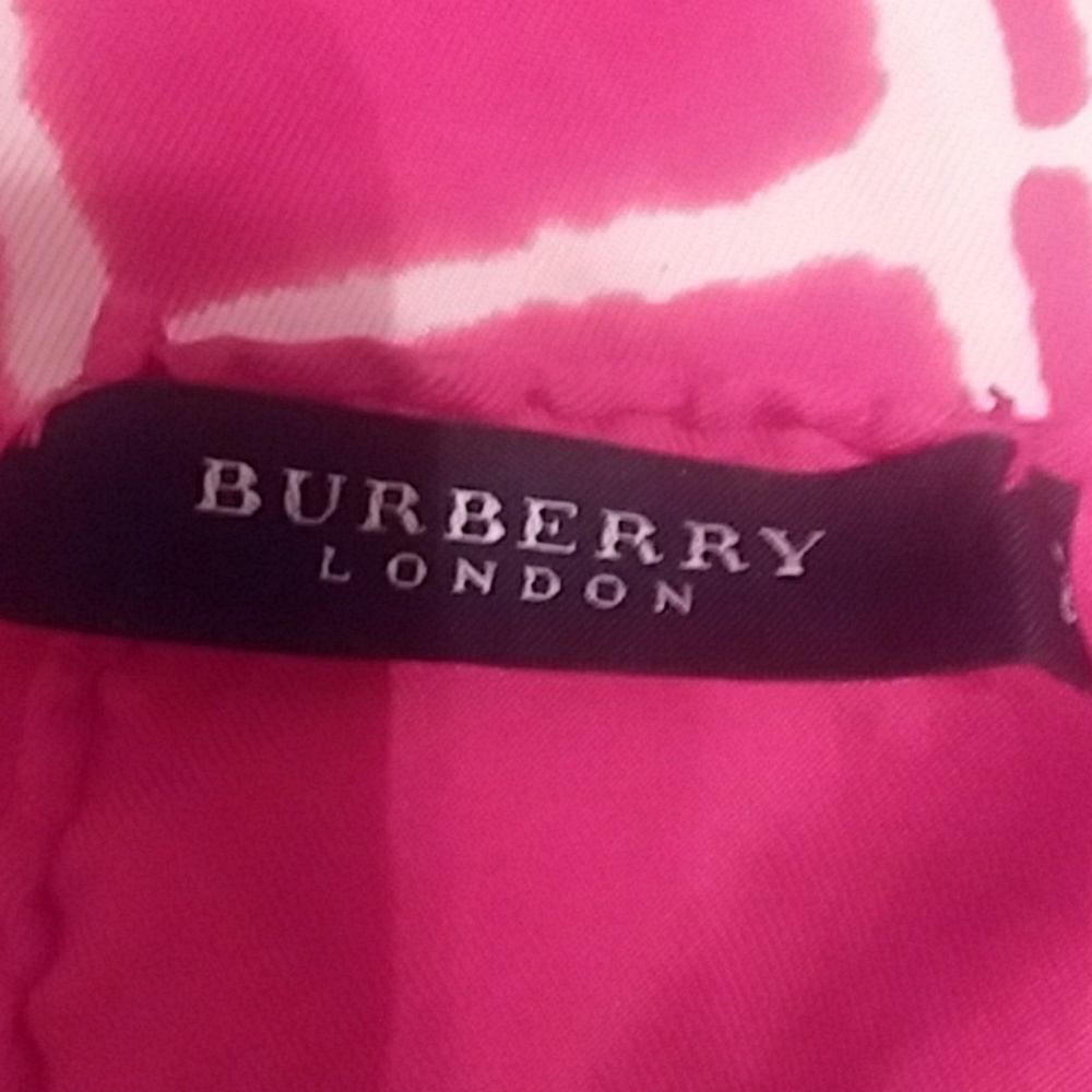Burberry Red and White Check Scarf 100% Silk Batik - Picture 4 of 6